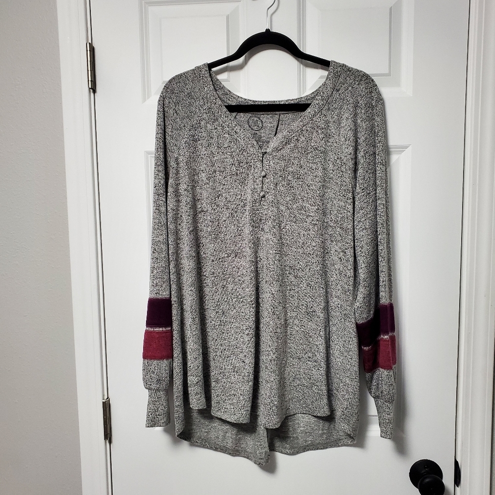 Maurices xxl longsleeve